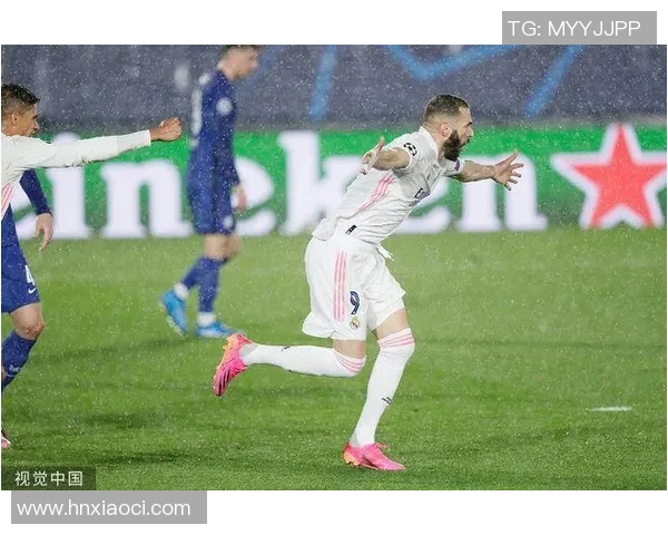 皇马挺进欧冠半决赛，梅开二度的本泽马成为大赢家